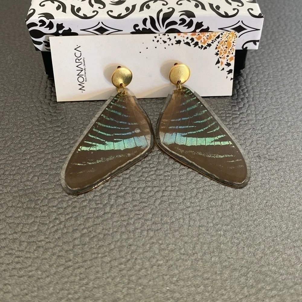 Monarch butterfly earrings new with tags
